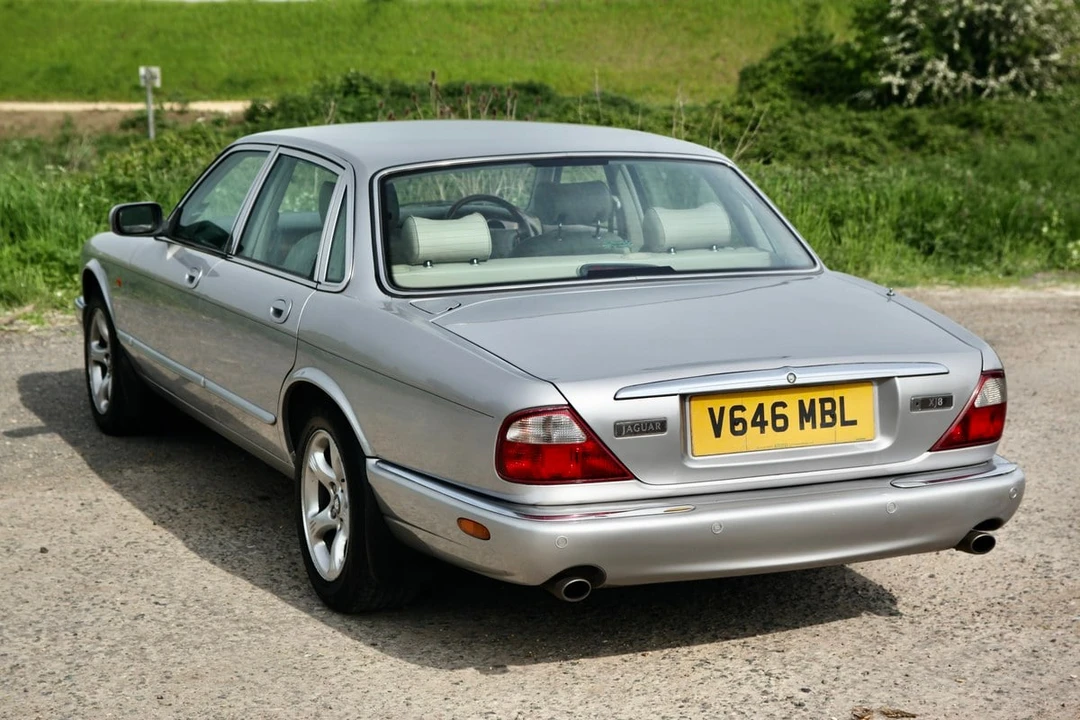 2000 Jaguar X308 XJ - Image 3 of 30