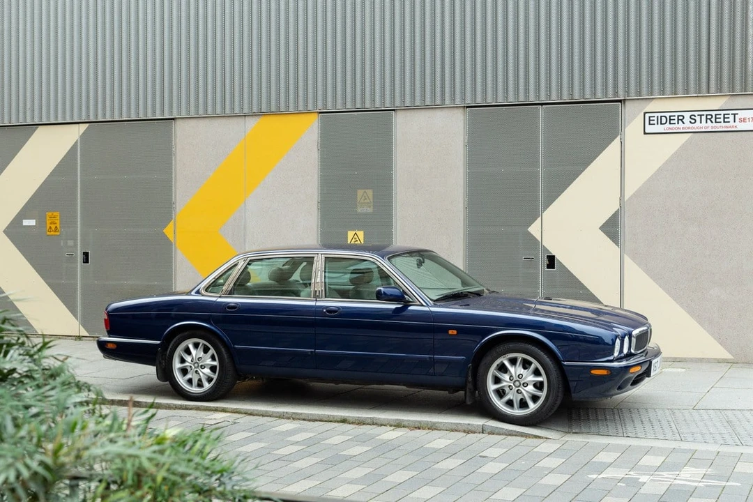 2000 Jaguar X308 XJ - Image 11 of 30