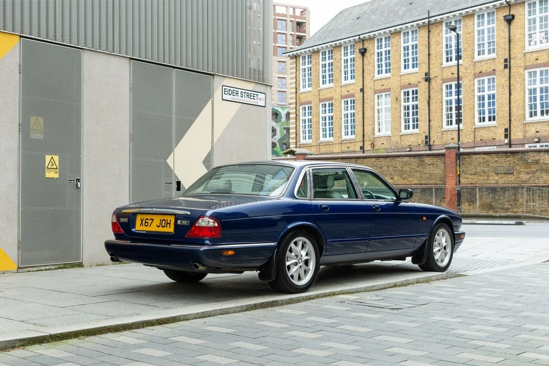 2000 Jaguar X308 XJ - Image 8 of 30