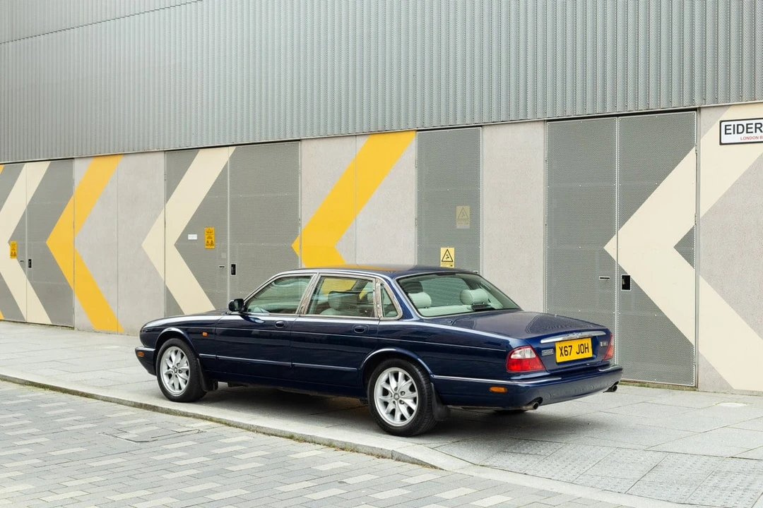 2000 Jaguar X308 XJ - Image 14 of 30