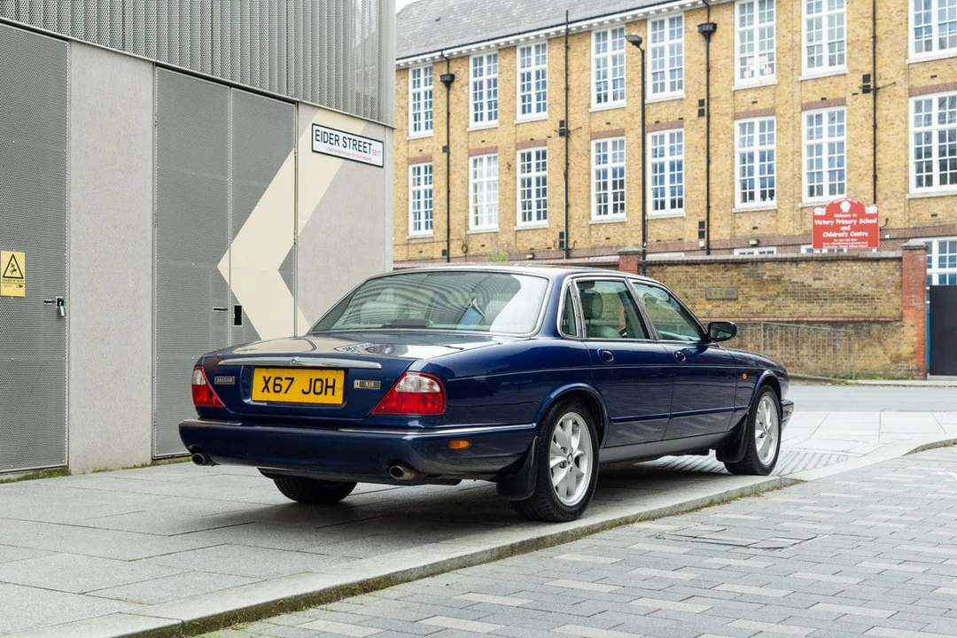 2000 Jaguar X308 XJ - Image 10 of 30