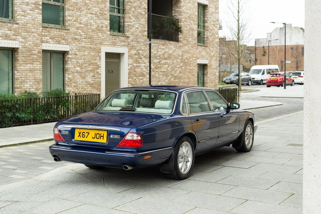 2000 Jaguar X308 XJ - Image 19 of 30