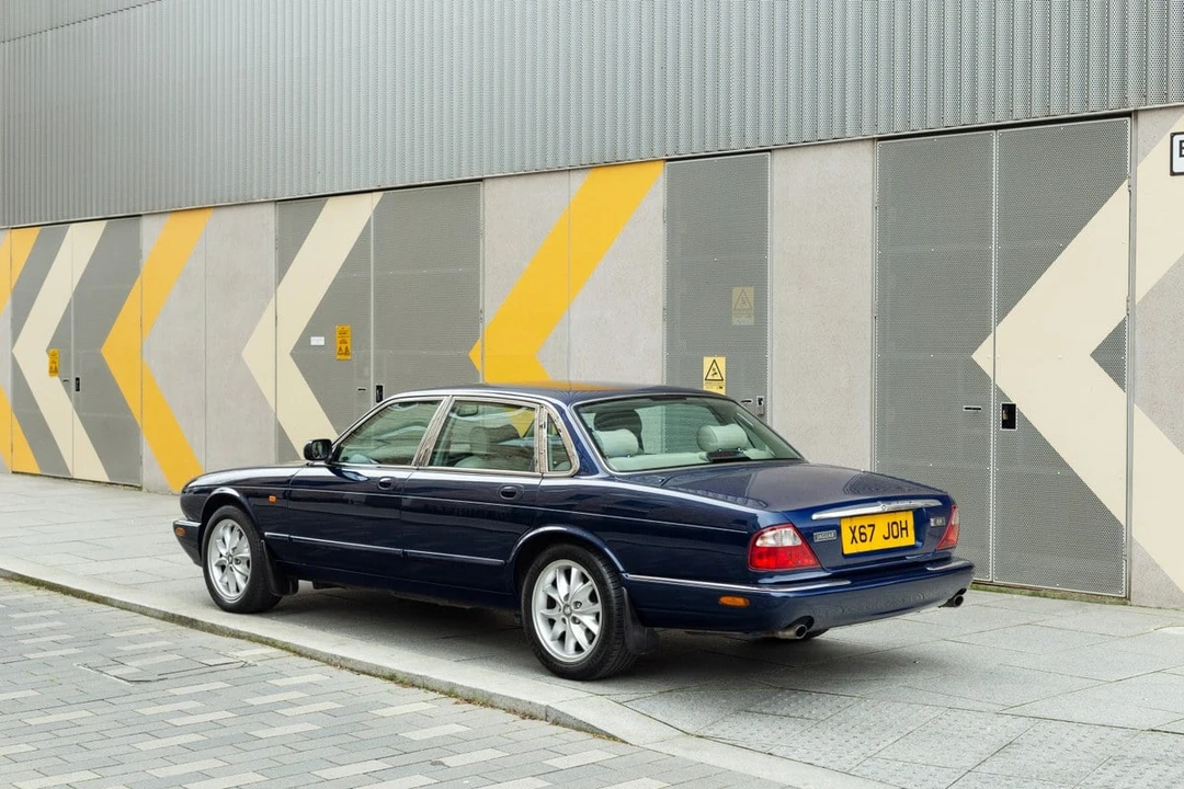 2000 Jaguar X308 XJ - Image 13 of 30