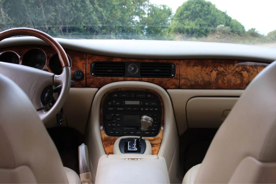 2000 Jaguar X308 XJ - Image 17 of 18