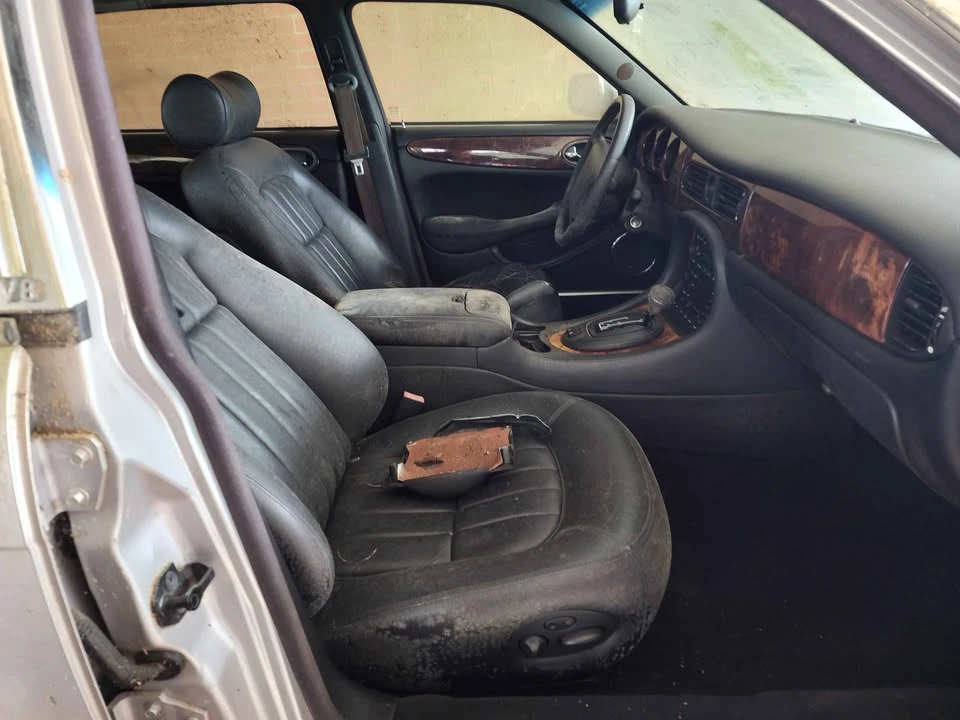 2000 Jaguar X308 XJ - Image 7 of 16
