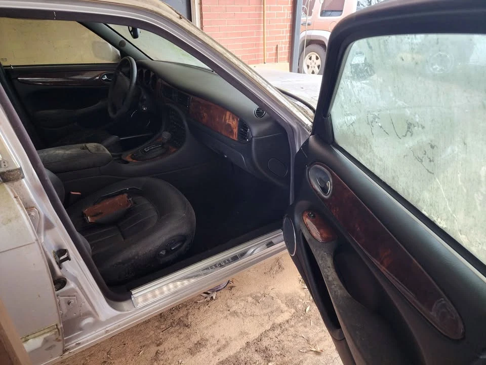 2000 Jaguar X308 XJ - Image 8 of 16