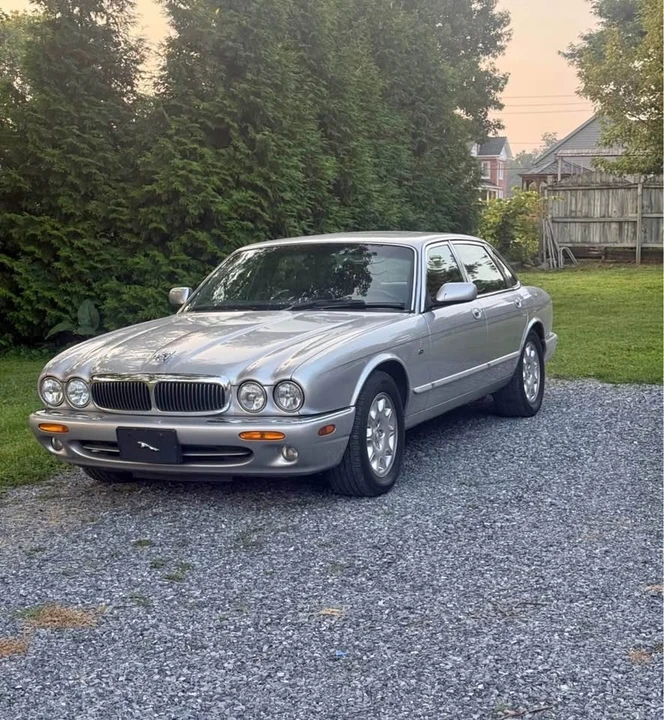 2000 Jaguar X308 XJ - Image 2 of 11