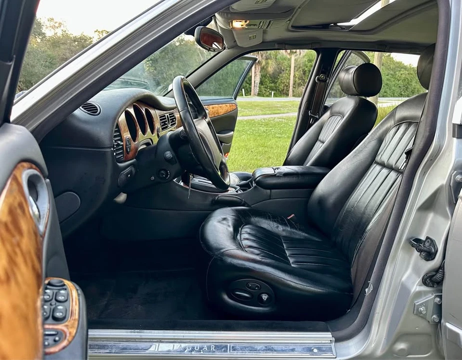 2000 Jaguar X308 XJ - Image 12 of 13