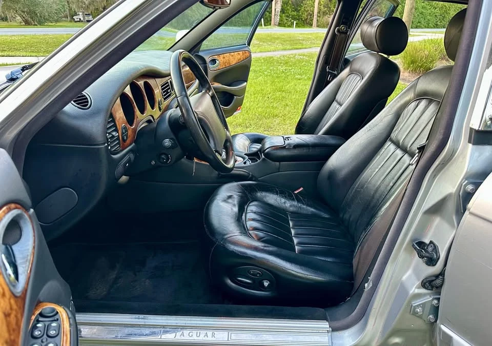 2000 Jaguar X308 XJ - Image 11 of 13