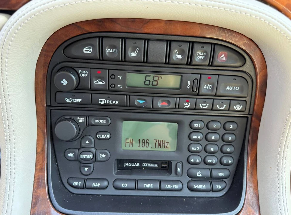 2000 Jaguar X308 XJ - Image 19 of 21