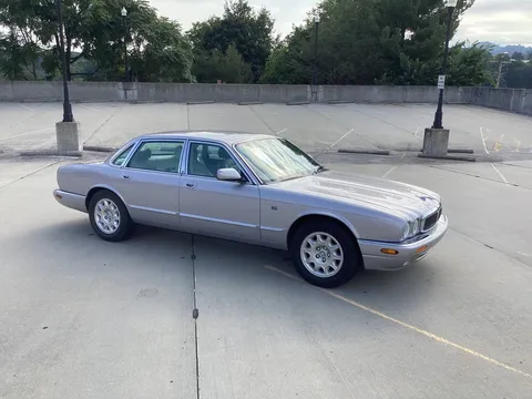 2000 Jaguar XJ8