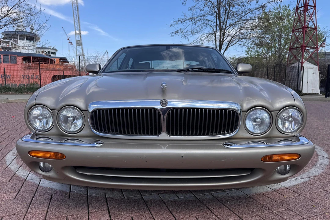 2000 Jaguar X308 XJ - Image 2 of 31
