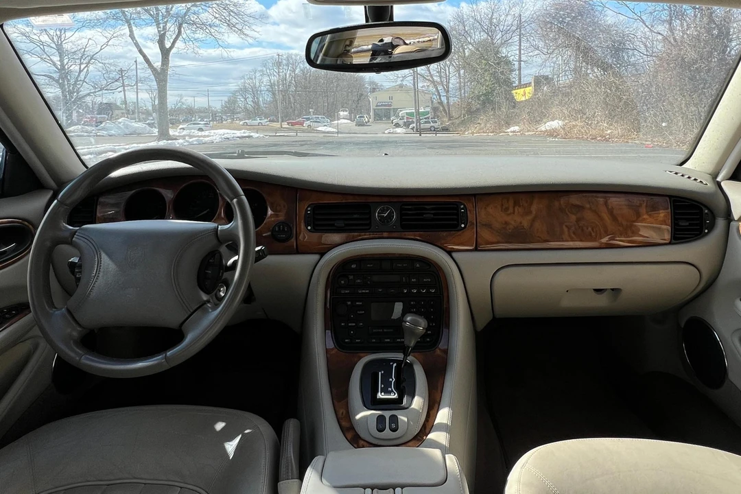 2000 Jaguar X308 XJ - Image 31 of 31