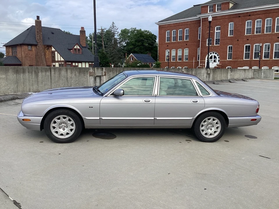 2000 Jaguar X308 XJ - Image 3 of 23