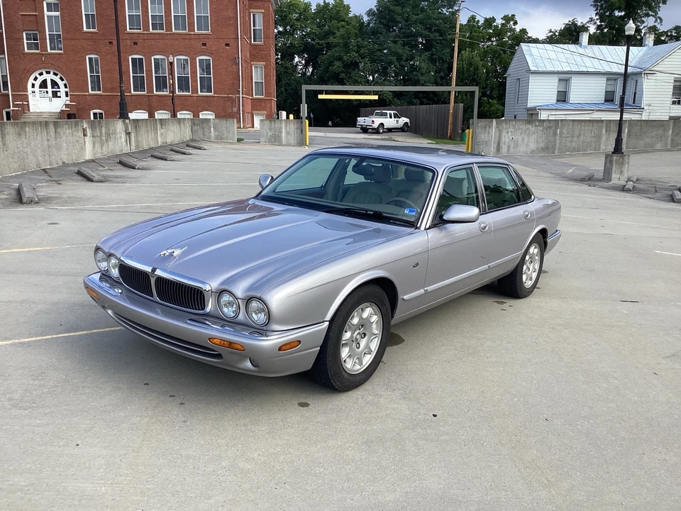 2000 Jaguar X308 XJ - Image 2 of 23