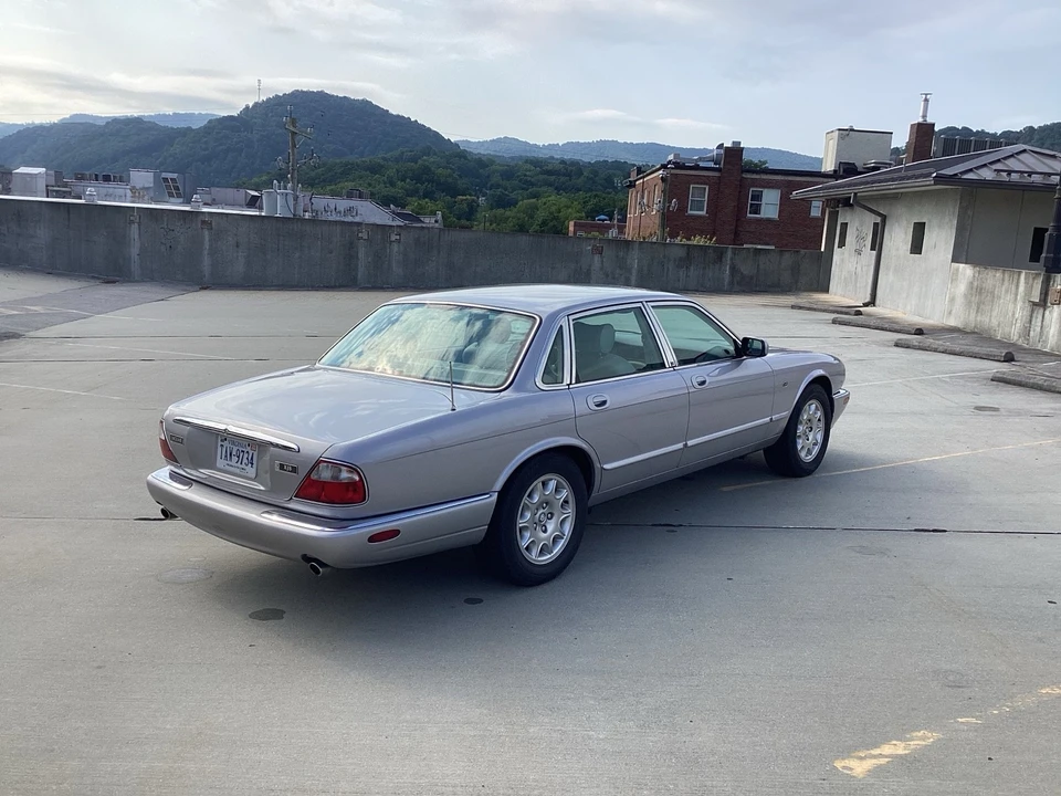 2000 Jaguar X308 XJ - Image 5 of 23