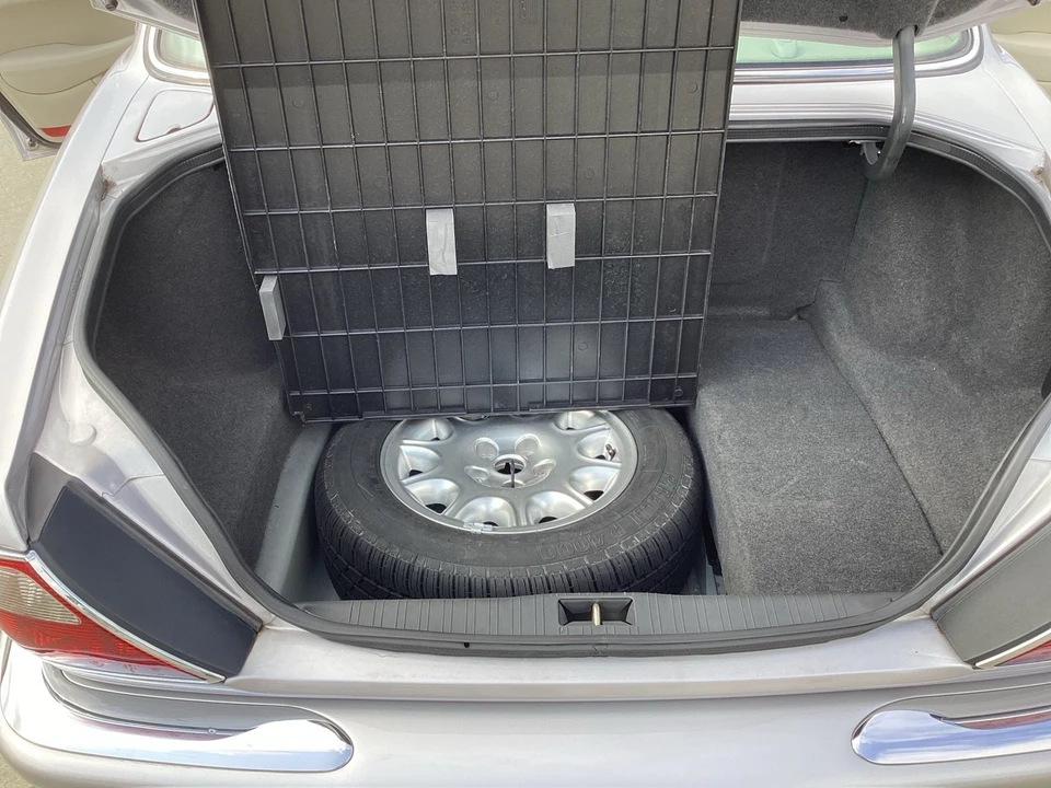 2000 Jaguar X308 XJ - Image 14 of 23