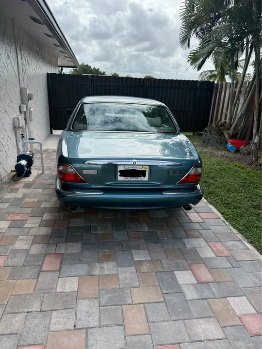 2000 Jaguar X308 XJ - Image 2 of 10