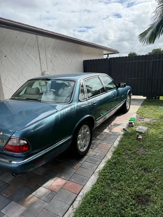 2000 Jaguar X308 XJ - Image 3 of 10