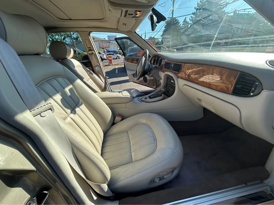 2000 Jaguar X308 XJ - Image 12 of 13
