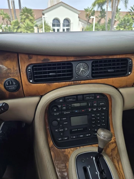 2000 Jaguar X308 XJ - Image 6 of 10