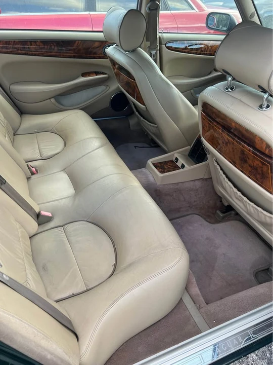 2000 Jaguar X308 XJR - Image 6 of 9