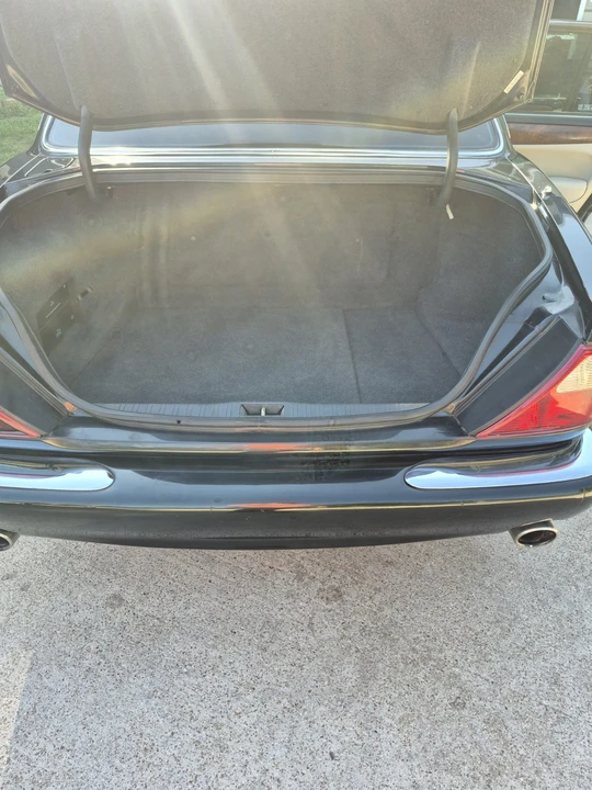 2000 Jaguar X308 XJR - Image 9 of 24