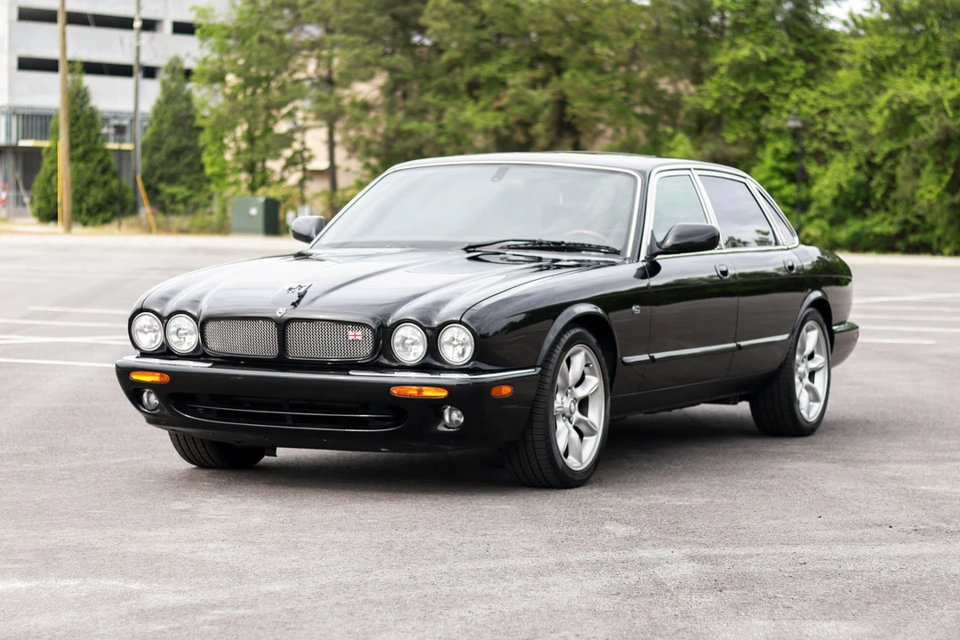 2000 Jaguar X308 XJR - Image 2 of 31