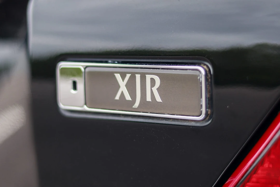 2000 Jaguar X308 XJR - Image 31 of 31