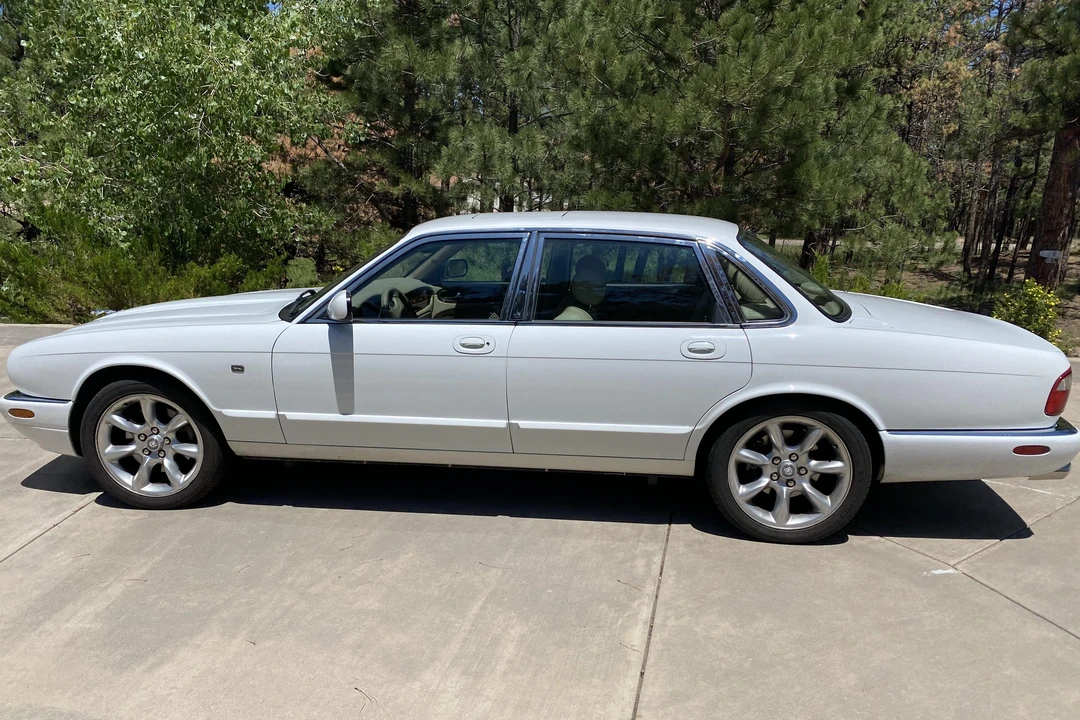 2000 Jaguar X308 XJR - Image 6 of 14