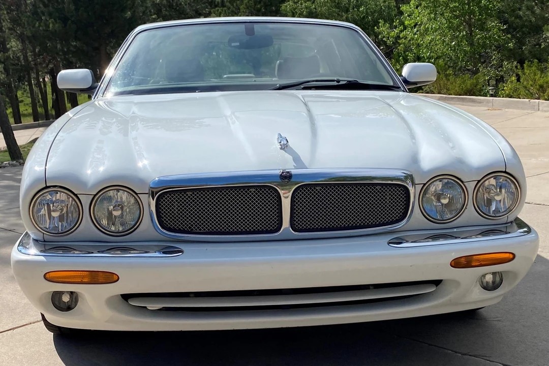 2000 Jaguar X308 XJR - Image 2 of 14