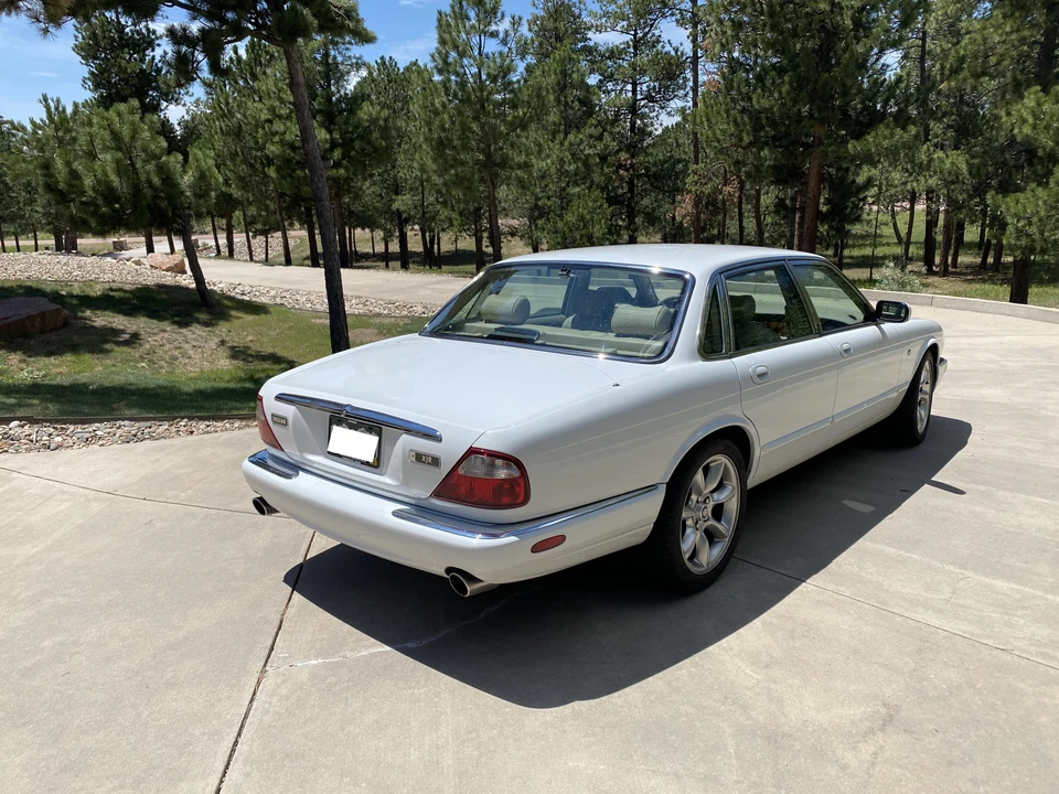 2000 Jaguar X308 XJR - Image 11 of 14