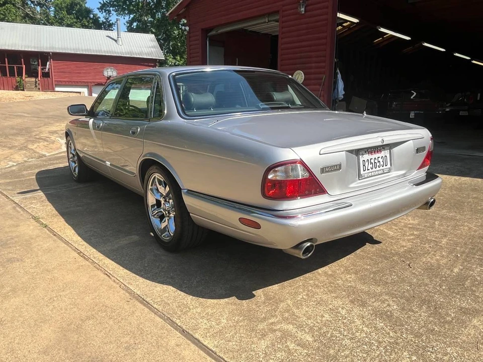 2000 Jaguar X308 XJR - Image 2 of 23