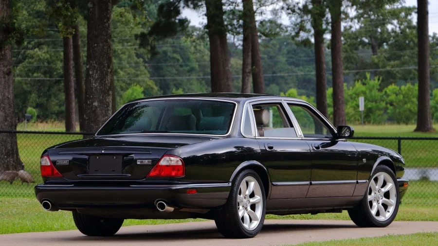 2000 Jaguar X308 XJR - Image 3 of 12