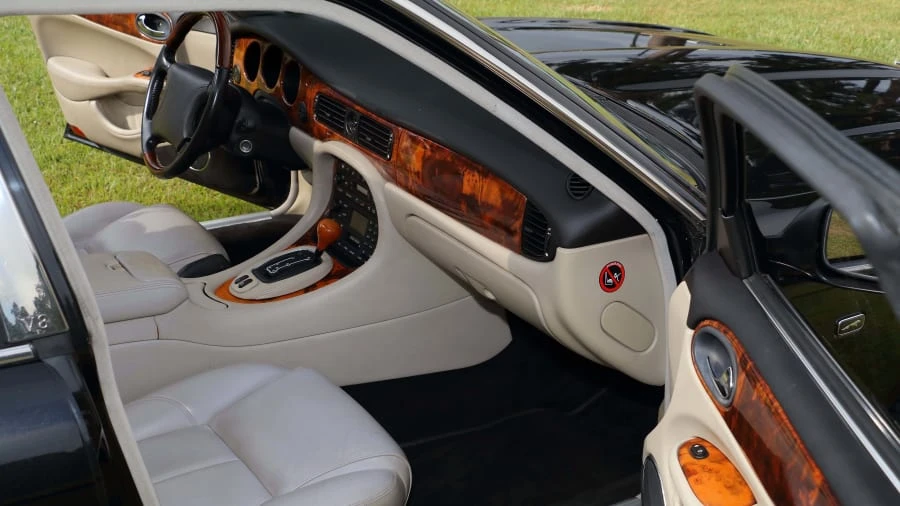 2000 Jaguar X308 XJR - Image 5 of 12