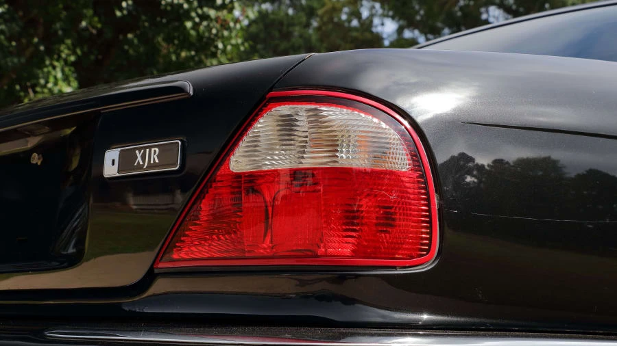 2000 Jaguar X308 XJR - Image 11 of 12