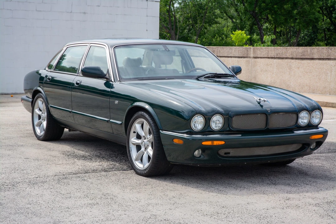 2000 Jaguar X308 XJR - Image 4 of 31