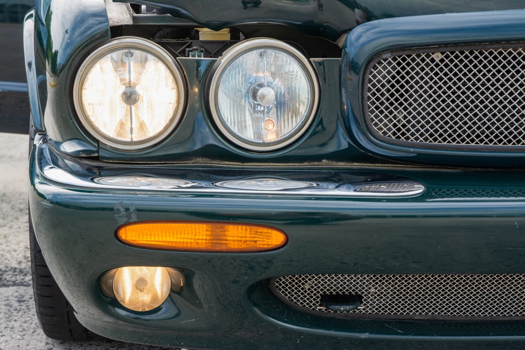 2000 Jaguar X308 XJR - Image 12 of 31