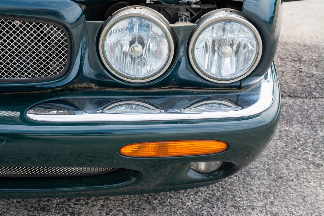 2000 Jaguar X308 XJR - Image 11 of 31