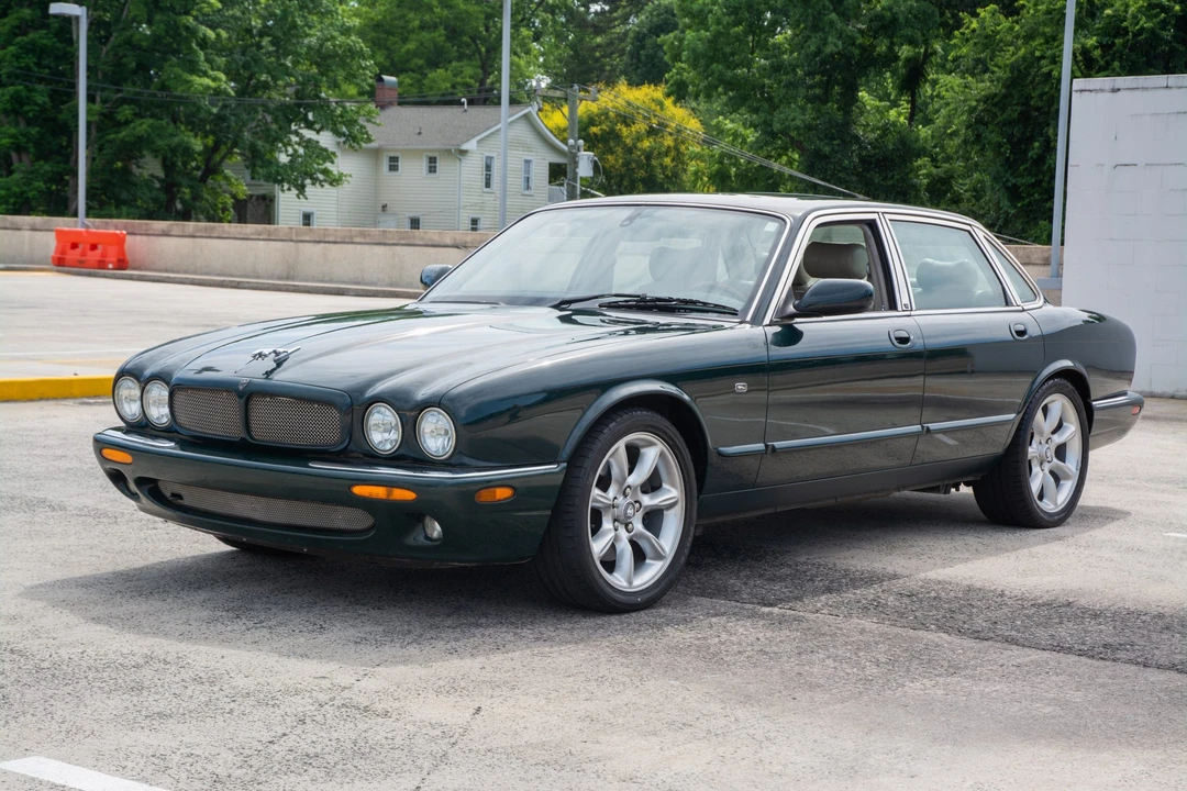 2000 Jaguar X308 XJR - Image 2 of 31