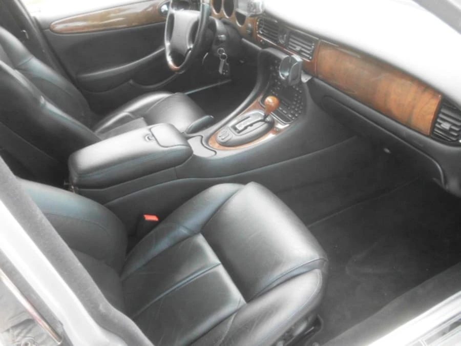 2000 Jaguar X308 XJR - Image 3 of 6