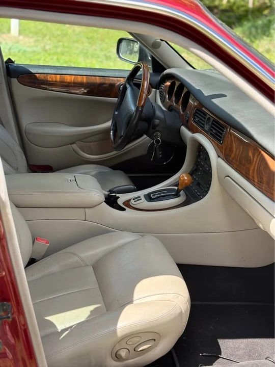 2000 Jaguar X308 XJR - Image 4 of 10