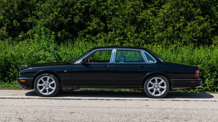 2000 Jaguar X308 XJR - Image 2 of 12