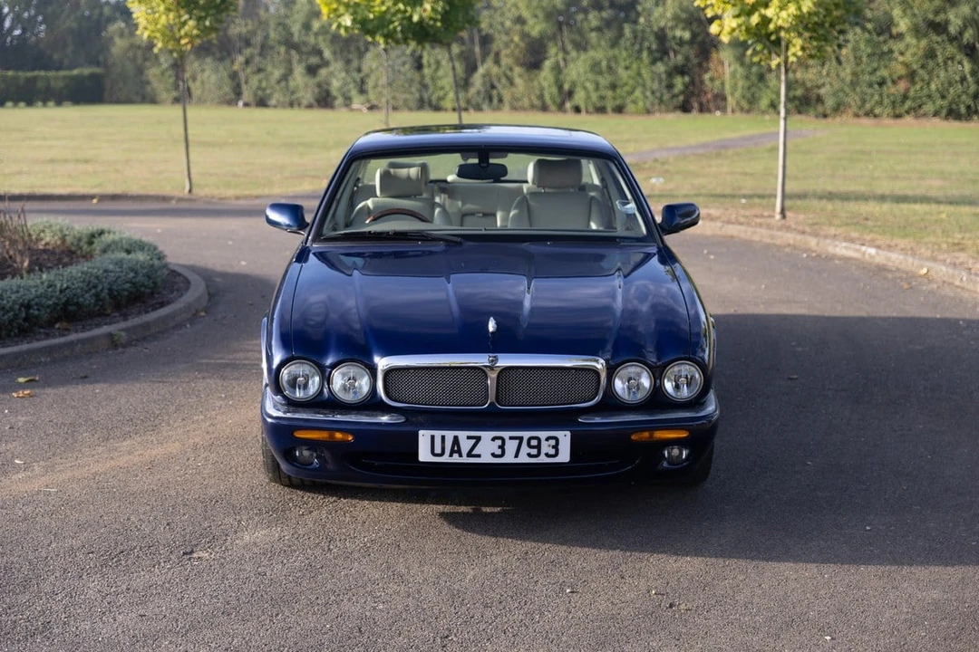 2000 Jaguar X308 XJR - Image 28 of 30