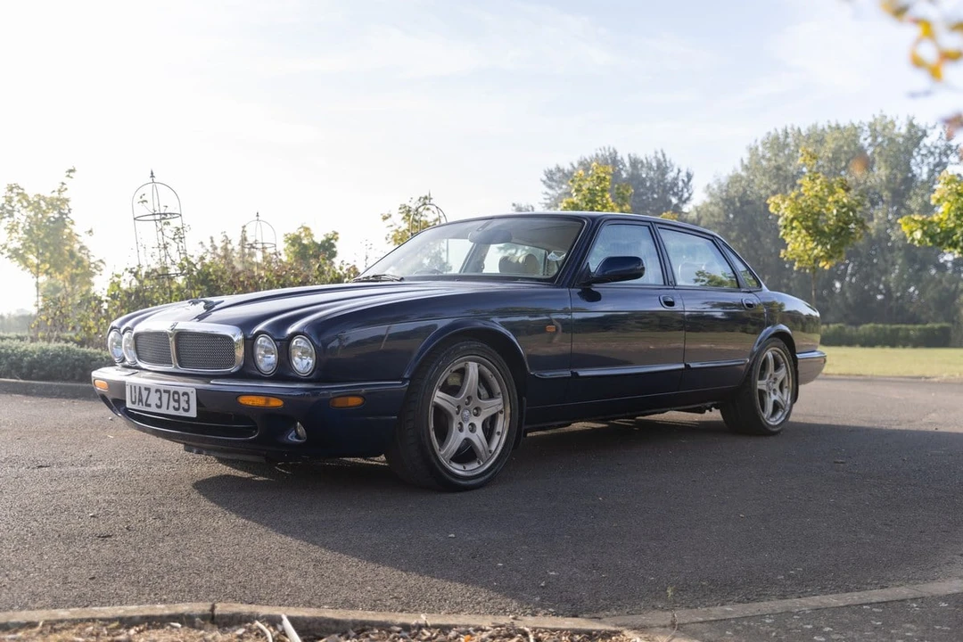 2000 Jaguar X308 XJR - Image 15 of 30