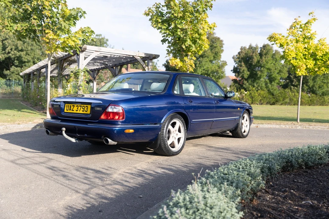 2000 Jaguar X308 XJR - Image 21 of 30