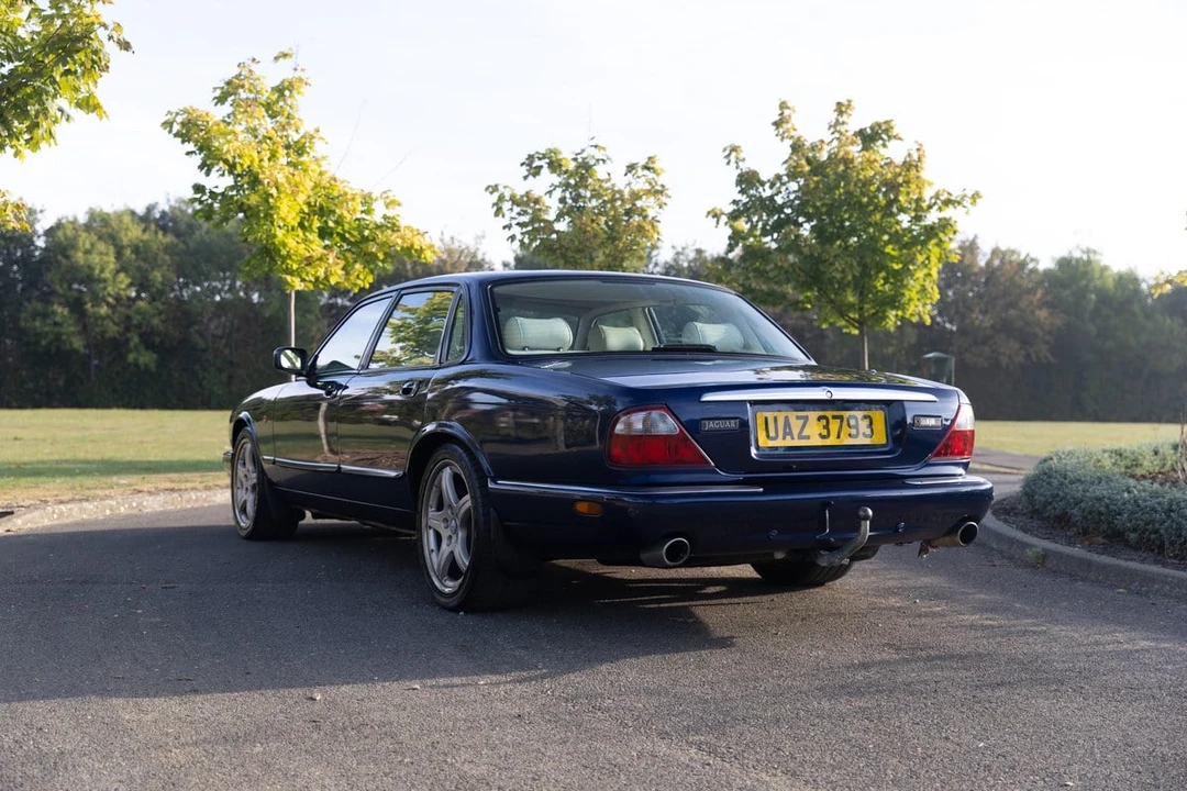 2000 Jaguar X308 XJR - Image 25 of 30
