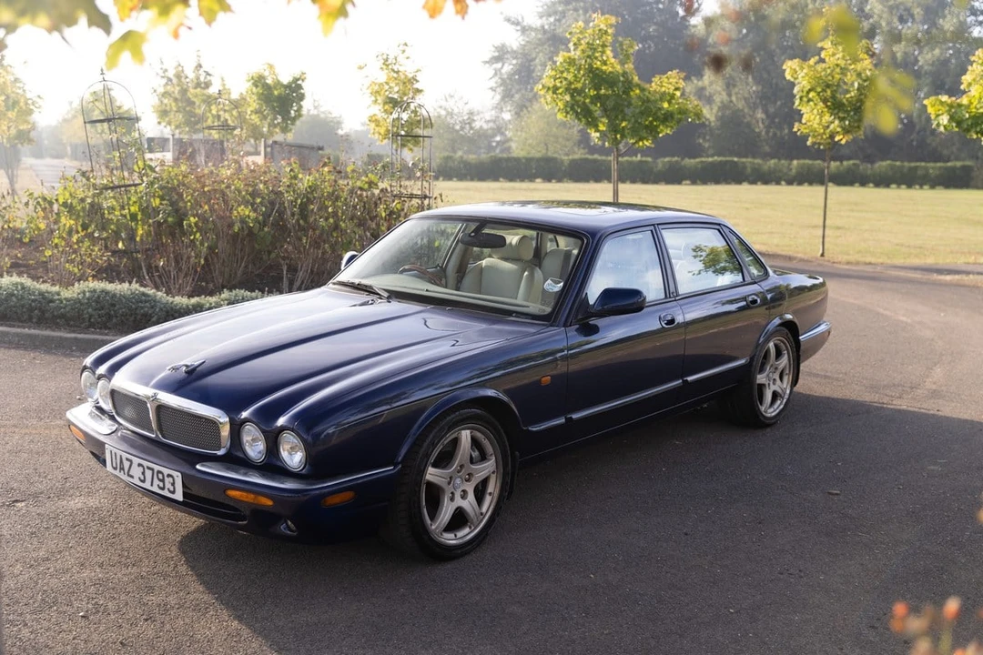 2000 Jaguar X308 XJR - Image 16 of 30