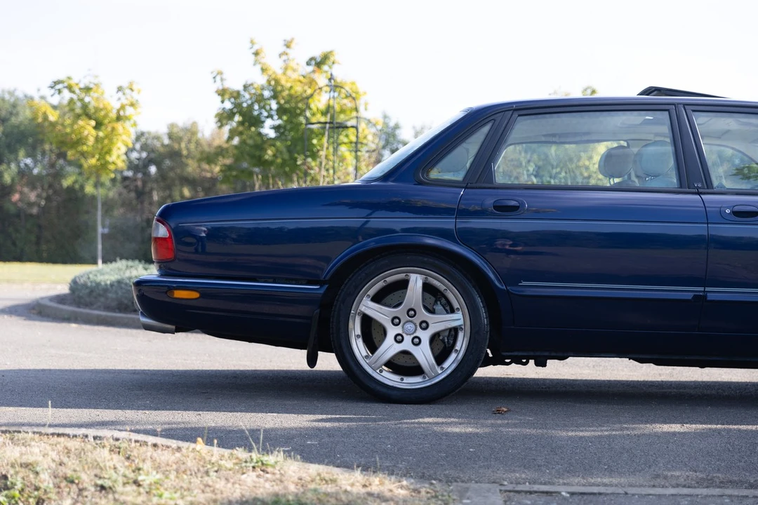 2000 Jaguar X308 XJR - Image 30 of 30