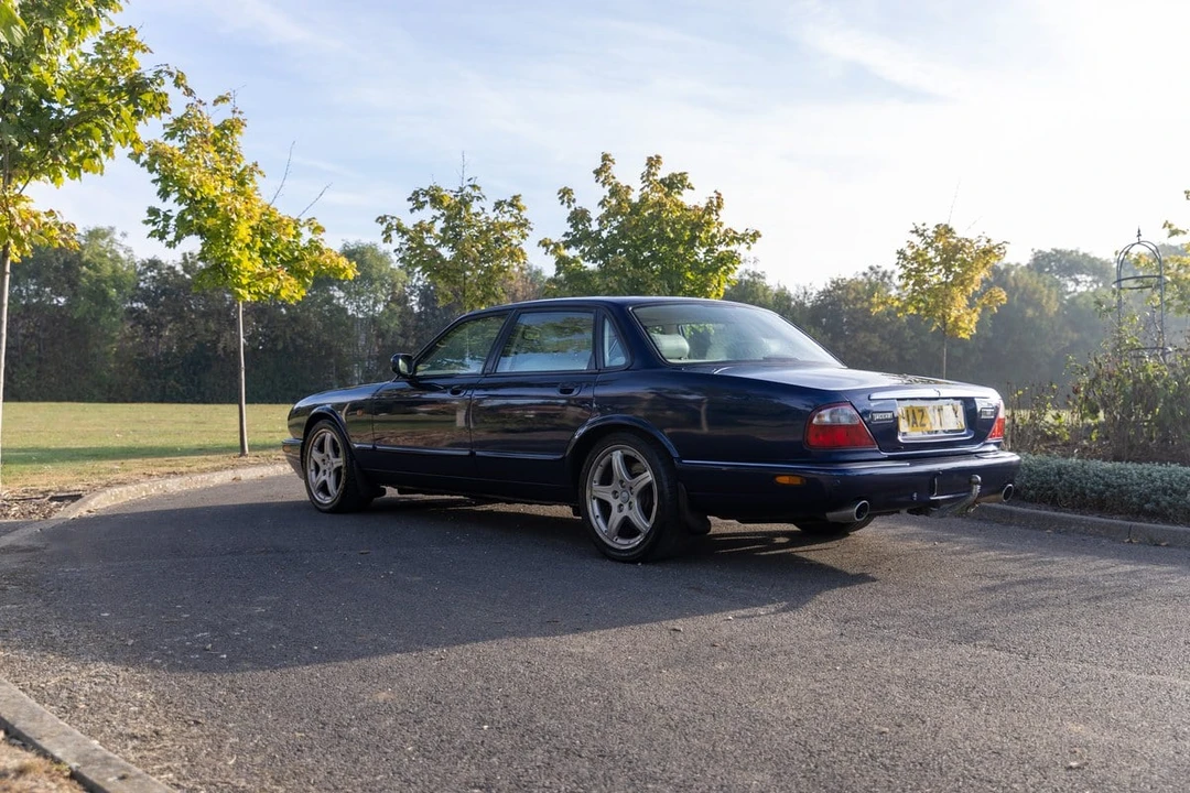 2000 Jaguar X308 XJR - Image 7 of 30